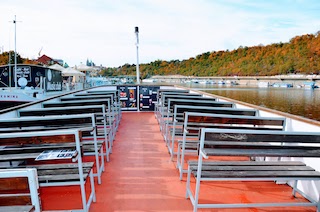 Party on the boat - boats Prague