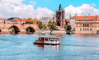 Birthday party on the boat in Prague