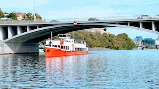 Party boat Prague